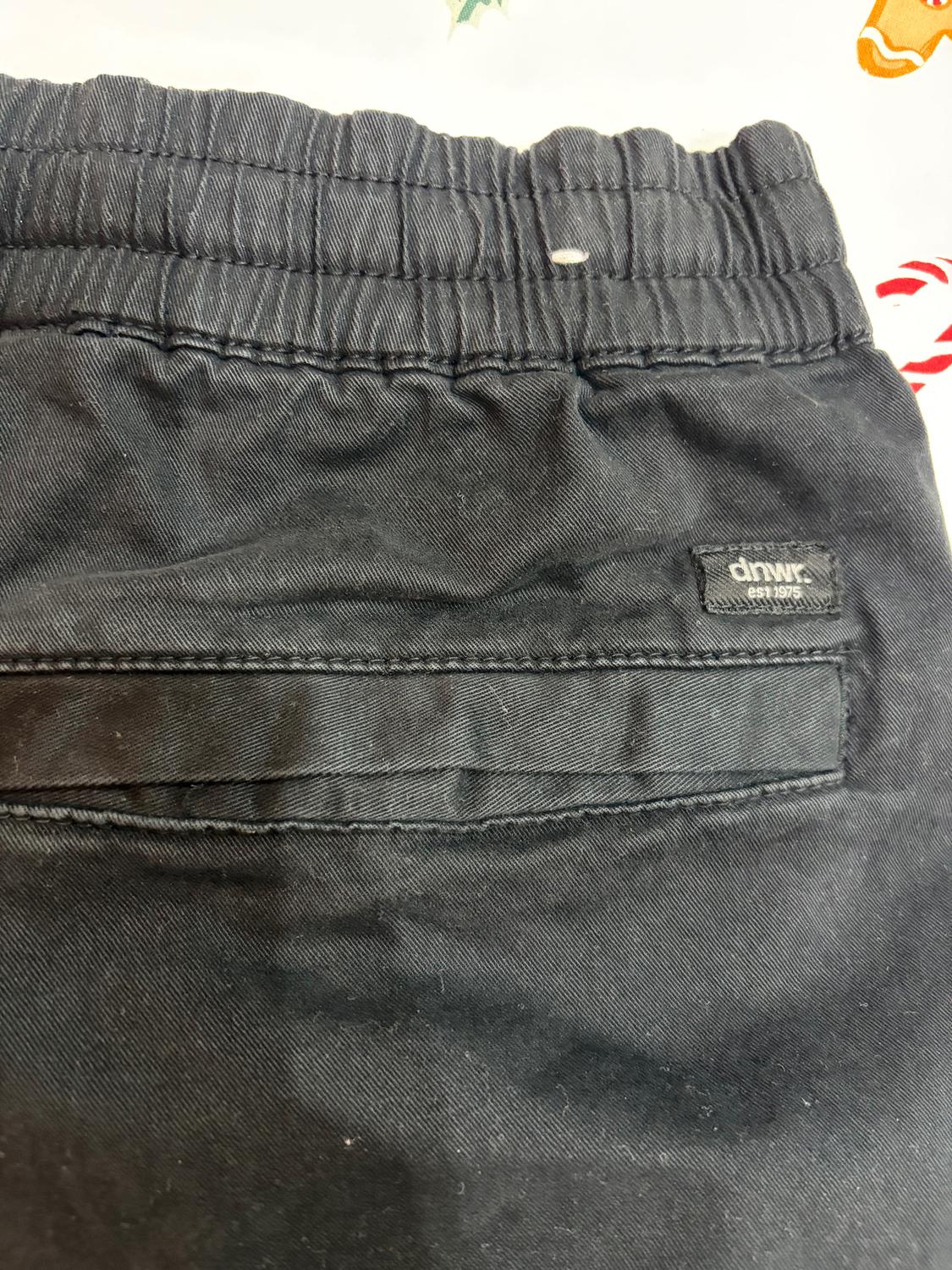 JOGGER WAIST BERMUDA SHORTS - Image 3