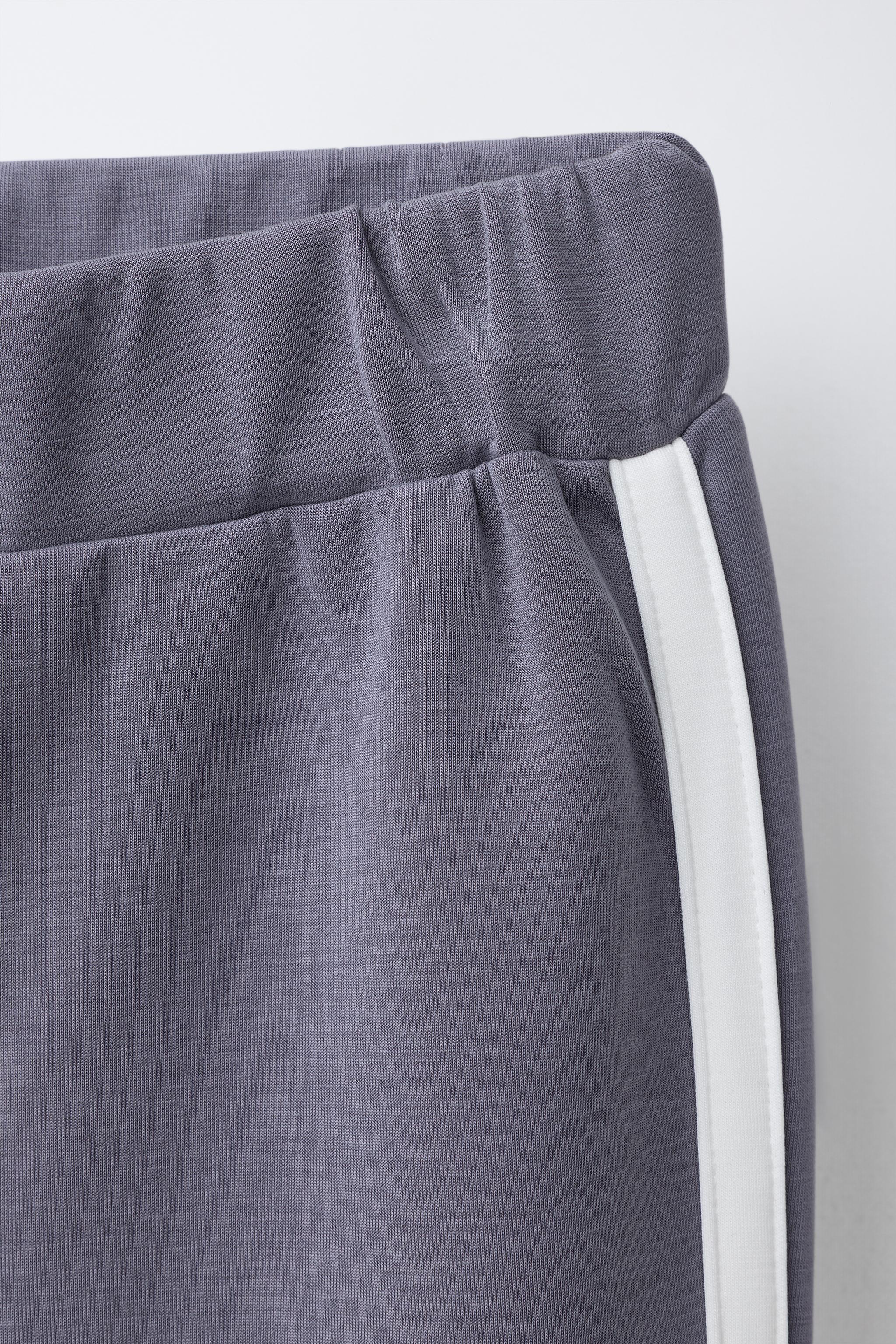 PANTALON FLARE BANDES CONTRASTE AVEC MODAL