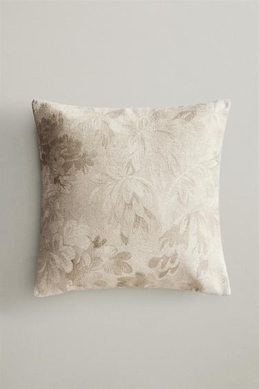 CHENILLE CUSHION COVER - Beige by Zara