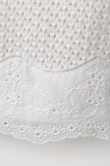 TOP PUNTO COMBINADO BORDADOS - Crudo de Zara