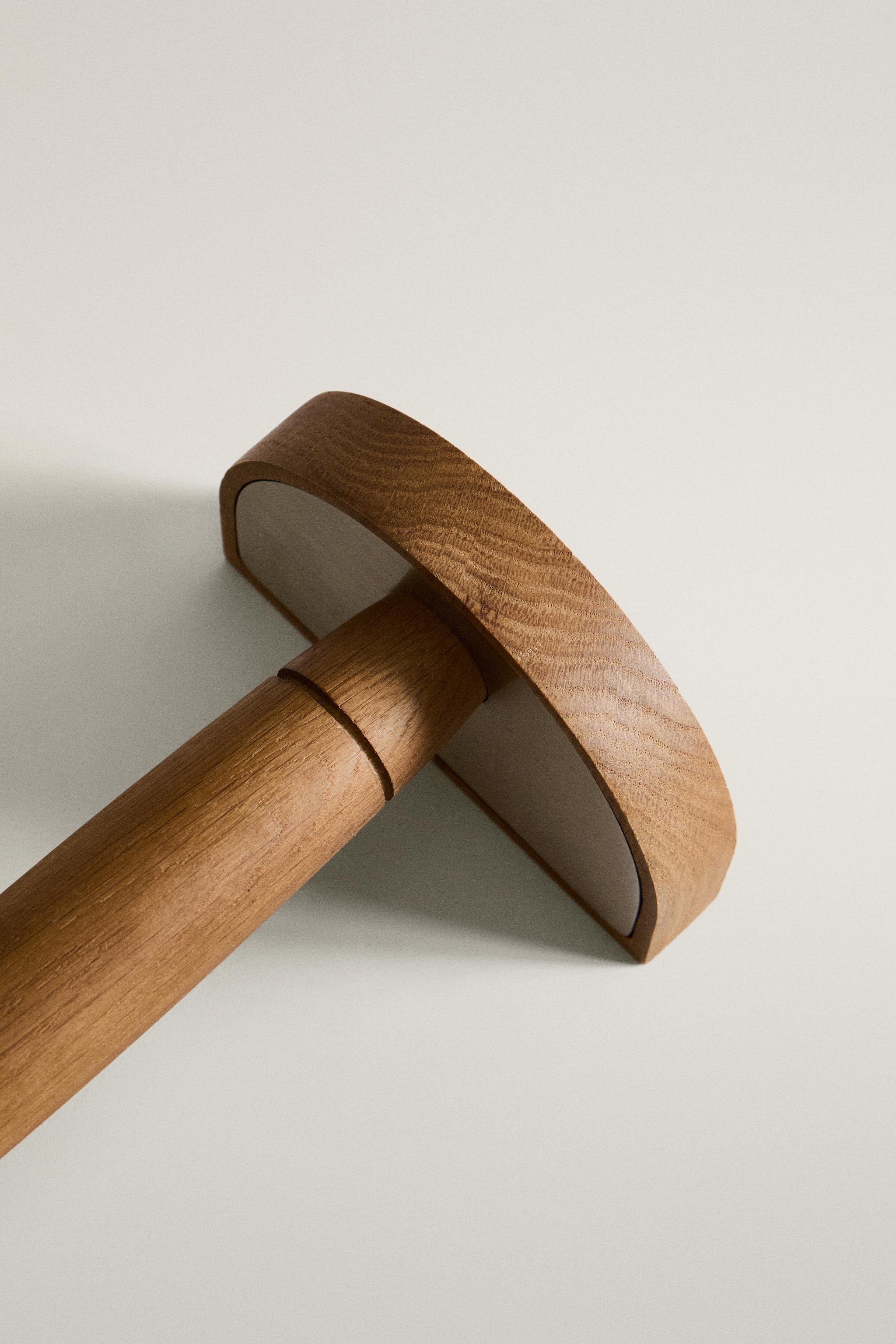 OAK WOOD PUSH-UP POT HOLDERS (PACK OF 2)