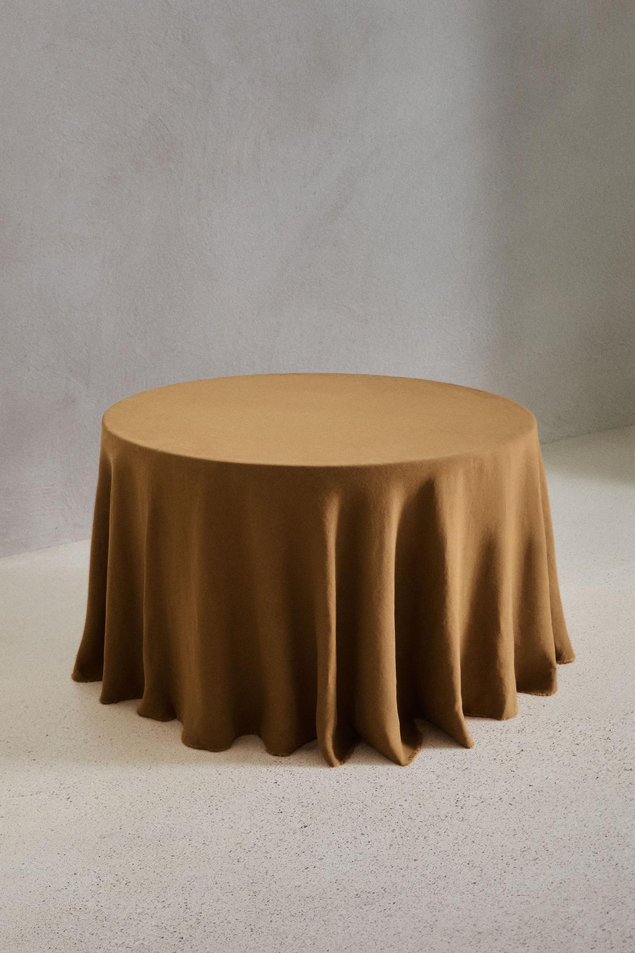 TABLECLOTH 01 — Mustard