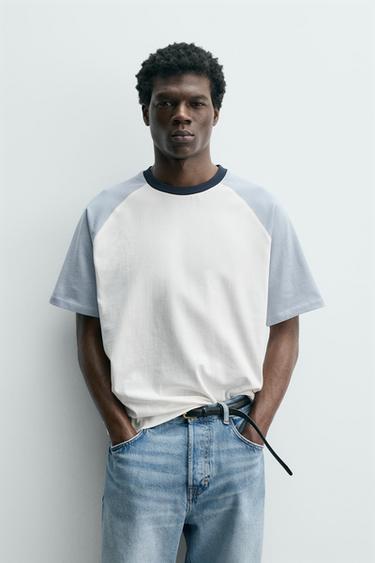 טי שירט REGULAR FIT COLOR BLOCK - בז' של Zara