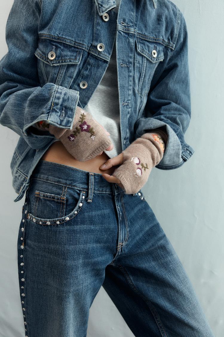 KNIT MITTENS WITH FLORAL EMBROIDERY