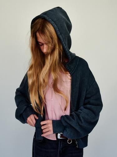 SUDADERA GARMENT DYE - Gris antracita de Zara