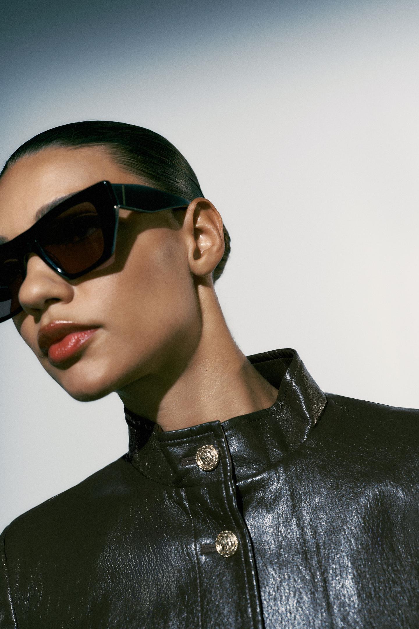 Женская куртка Zara Faux Leather Jacket with Shoulder Pads, цвет: Тёмный хаки — фото 7