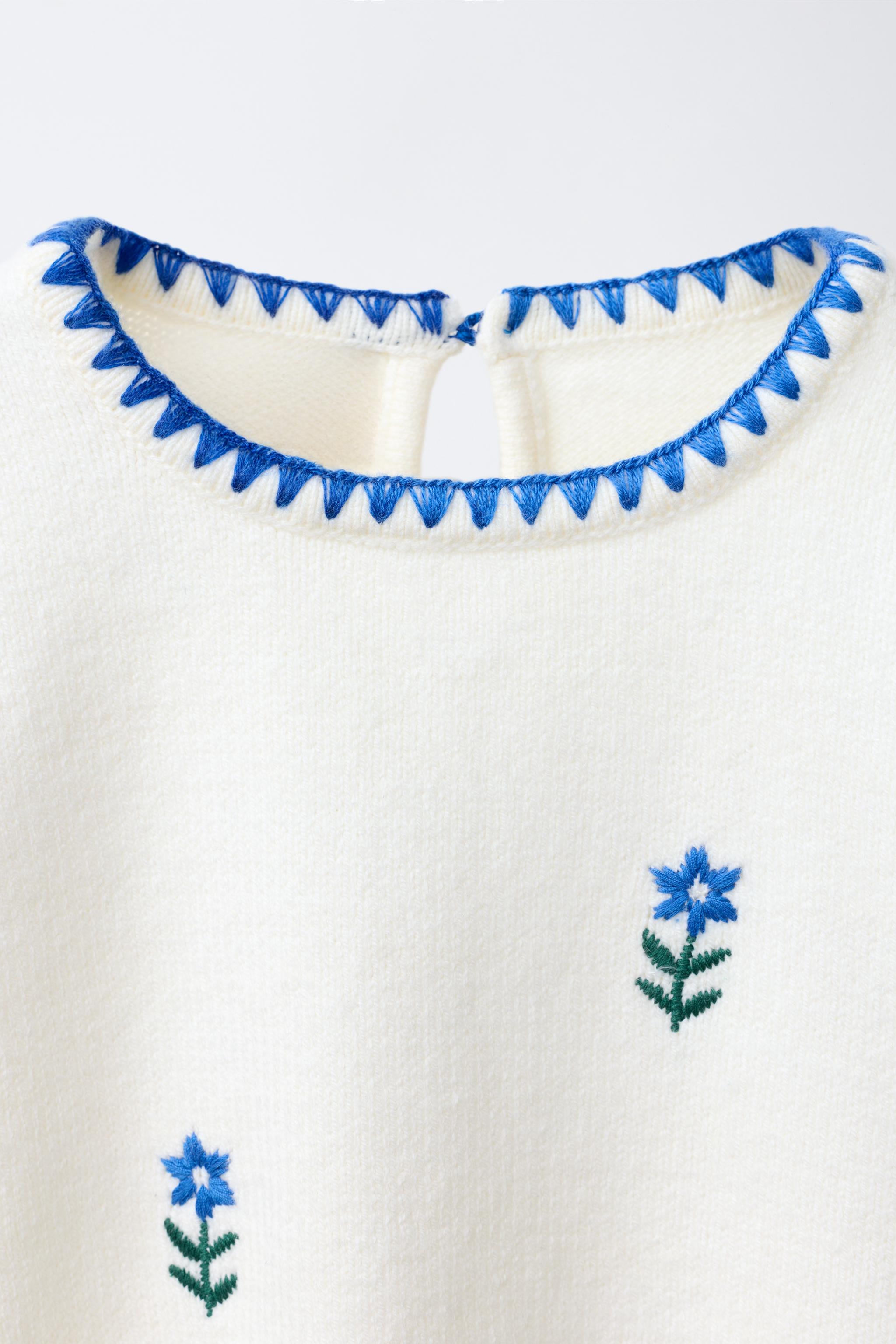 FLORAL EMBROIDERED KNIT SWEATER