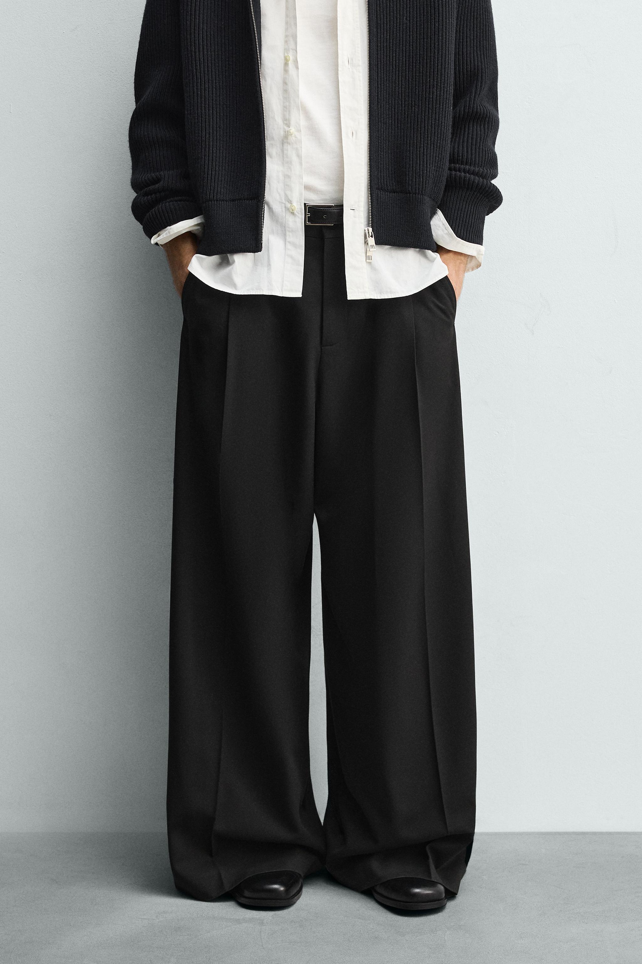 PLEATED WIDE FIT PANTS