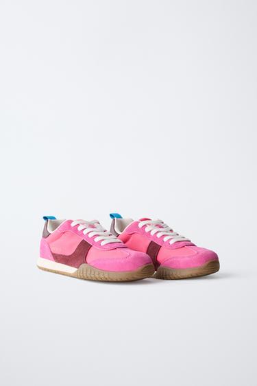 CONTRAST TRAINERS - Fuchsia by Zara