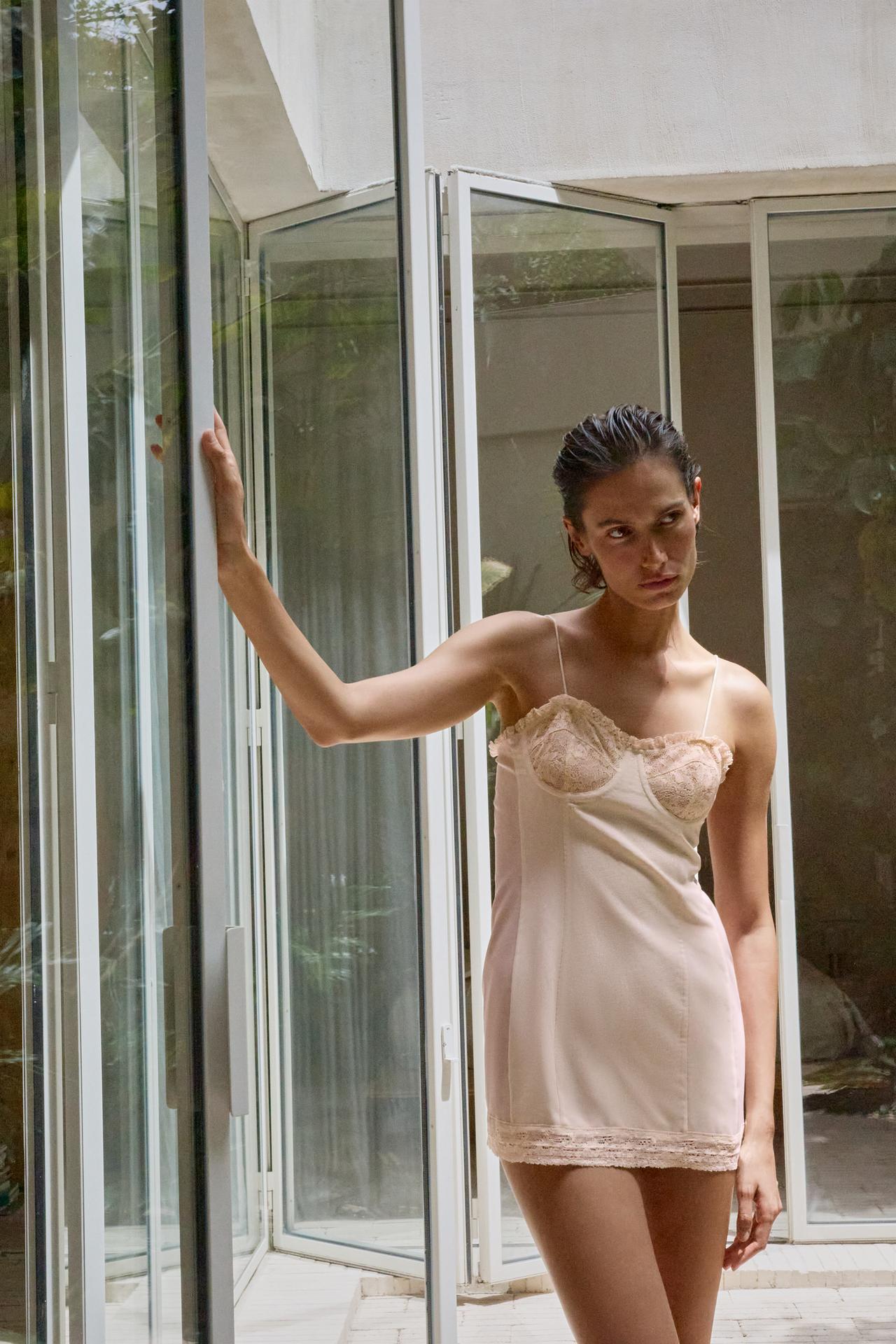 LACE UNDERWIRE MINI DRESS — Ecru / Beige