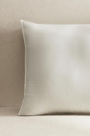 MICROFIBRE CUSHION INSERT - White by Zara - Image 5