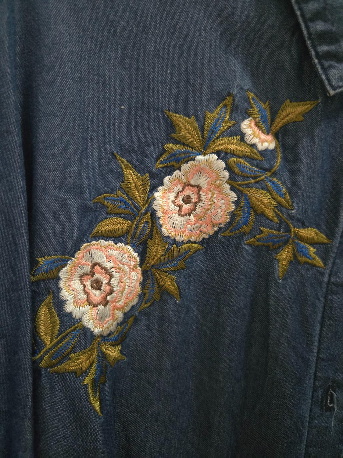 CAMISA DENIM BORDADOS - Image 2