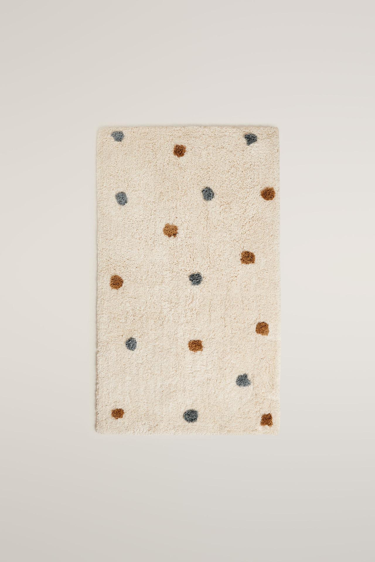 KIDS RECTANGULAR TEXTURED POLKA DOT AREA RUG — Ecru