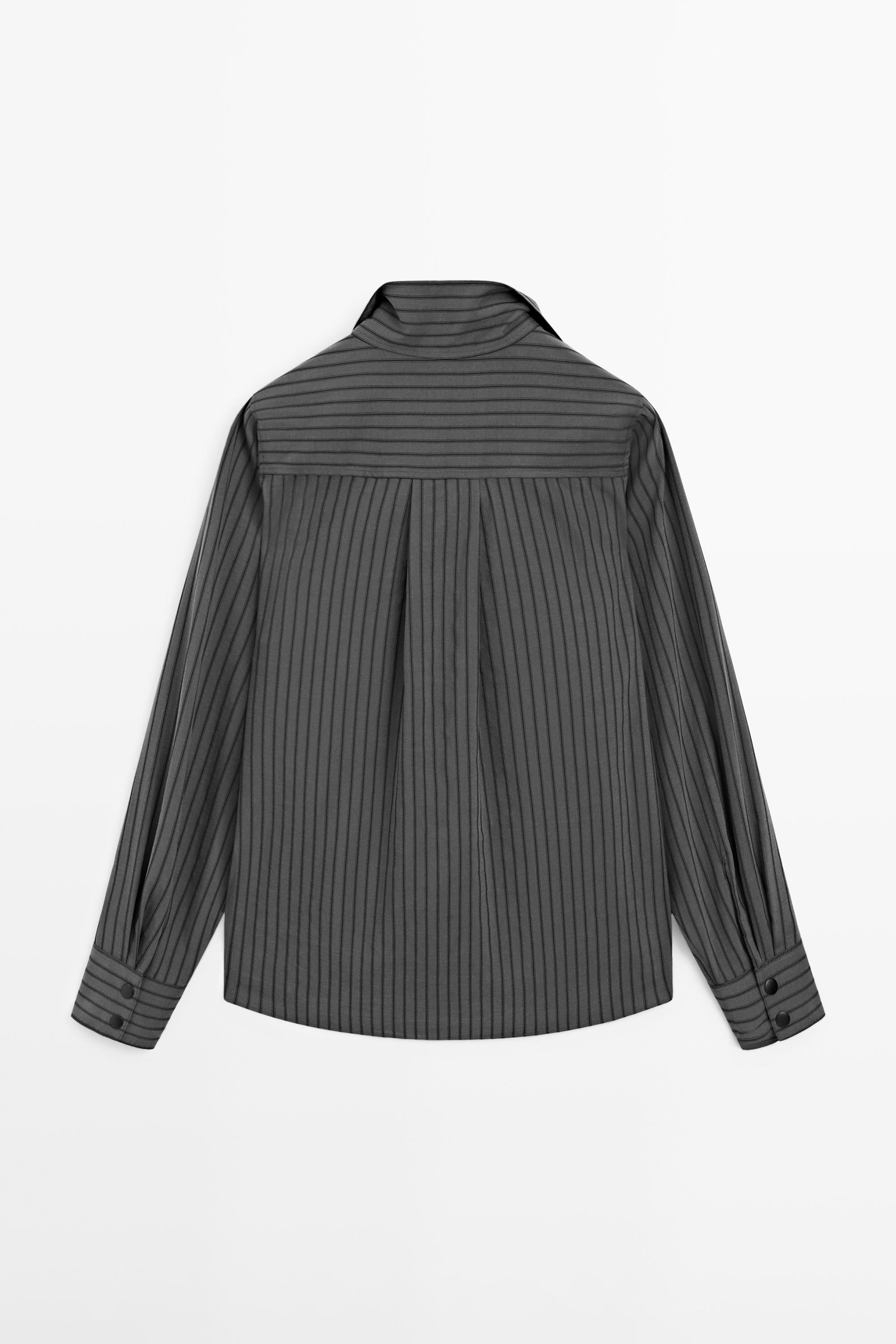 Chemise fluide rayée avec détail au col