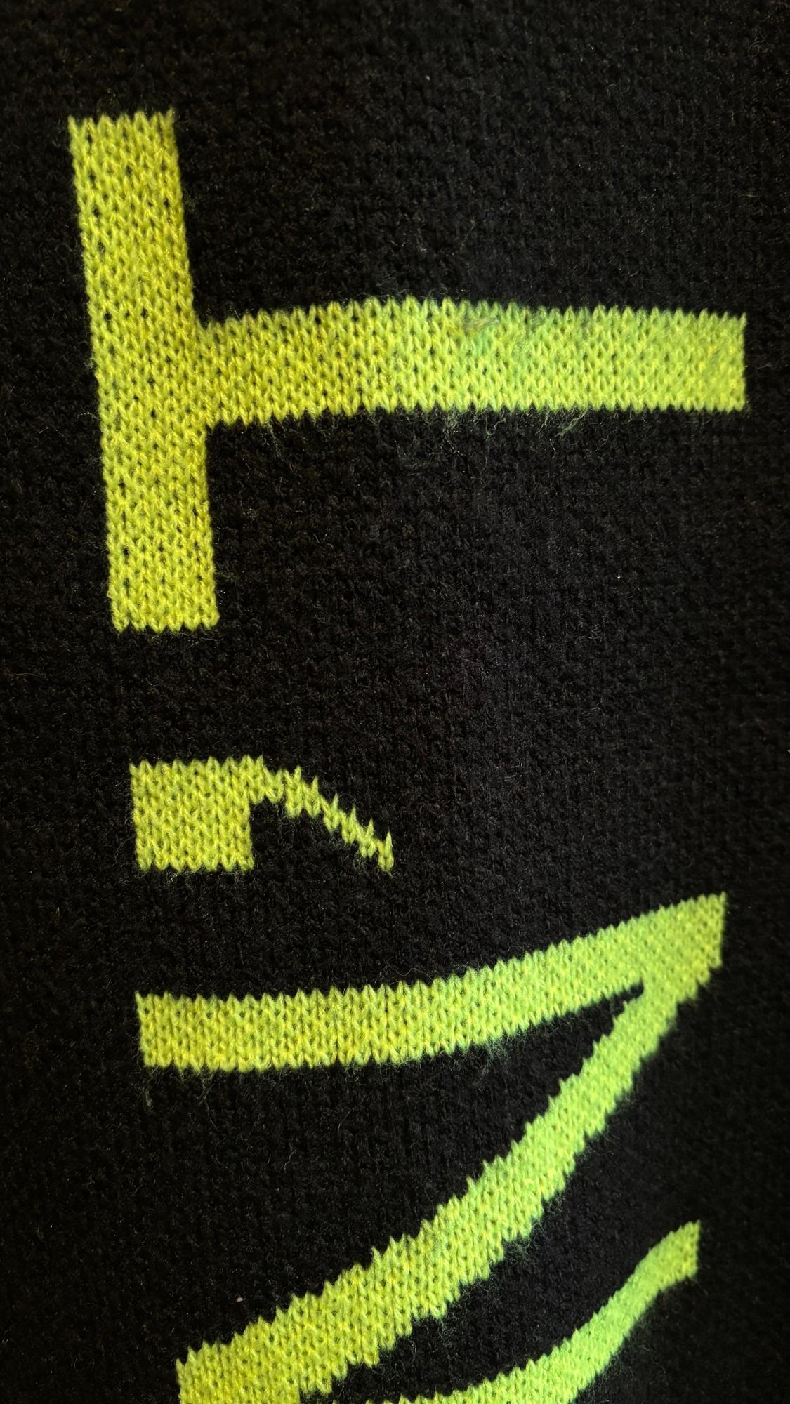 JACQUARD SCARF WITH SLOGAN - Image 3