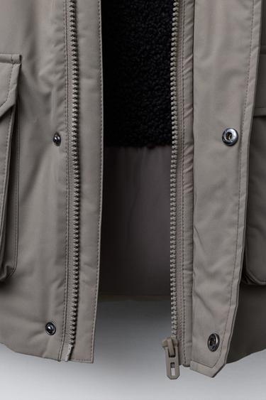 PARKA À CAPUCHE EFFET FOURRURE AMOVIBLE DÉPERLANTE - Gris taupe de Zara - Image 7