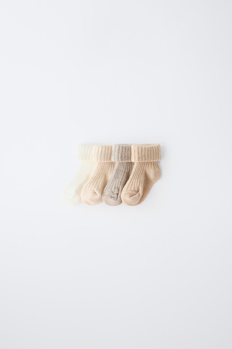 Pack cuatro calcetines colores cajita