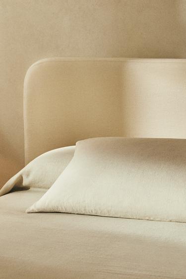 WASHED LINEN CUSHION COVER - Sand by Zara - Image 5