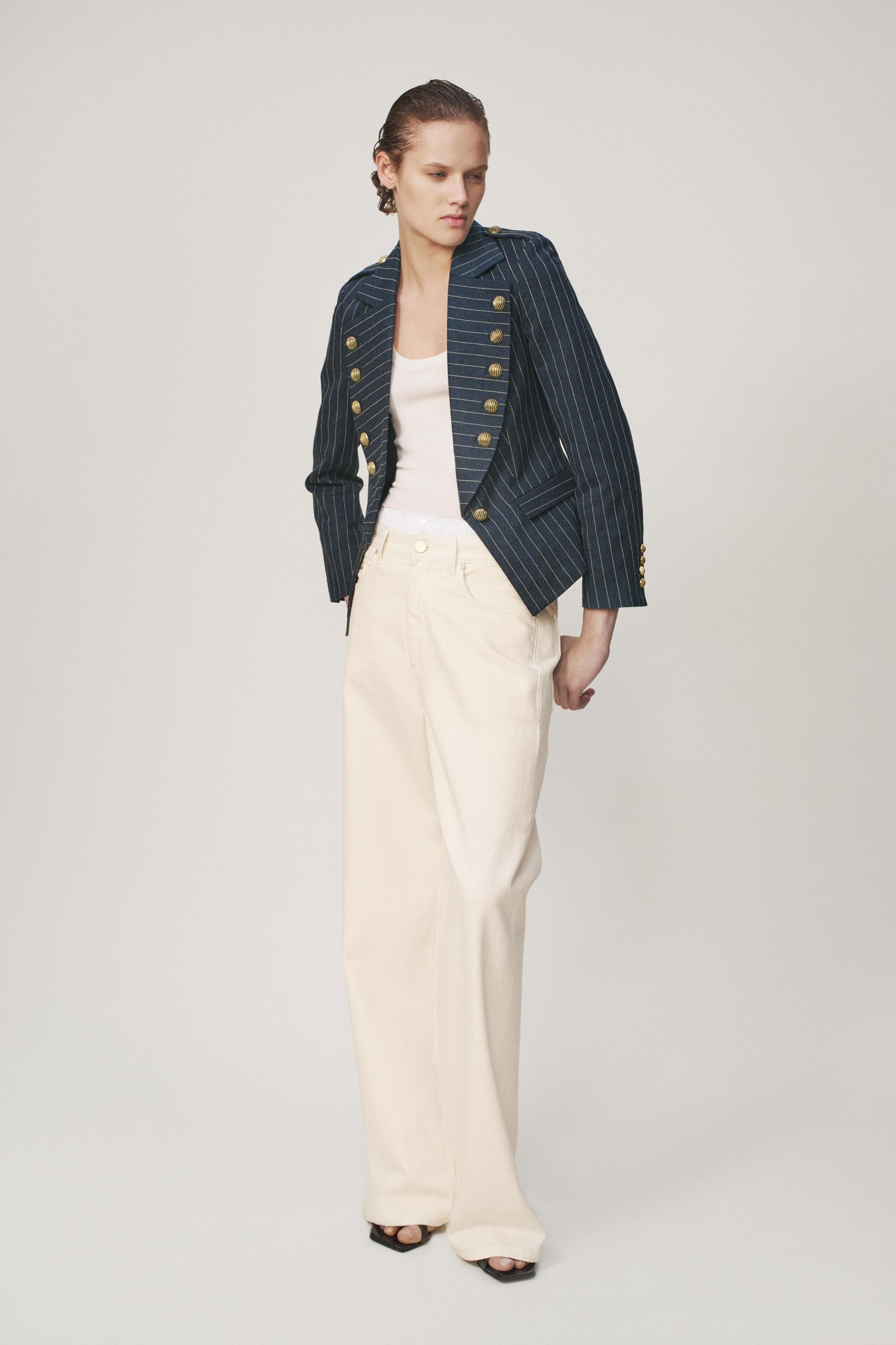 PINSTRIPE BLAZER - THE ITEM