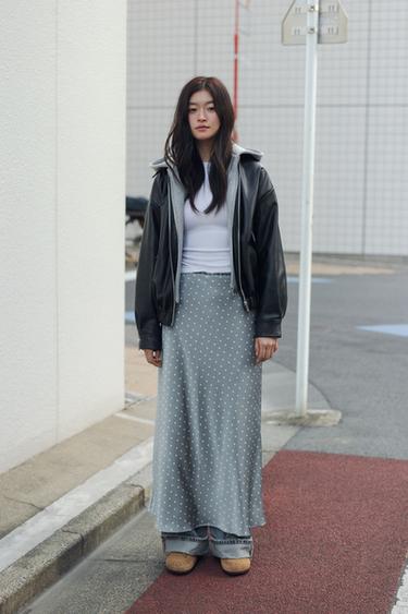 TRF ミッドライズバギー折り返しデニムパンツブルーZaraのTRF ミッドライズバギー折り返しデニムパンツ - ブルー 