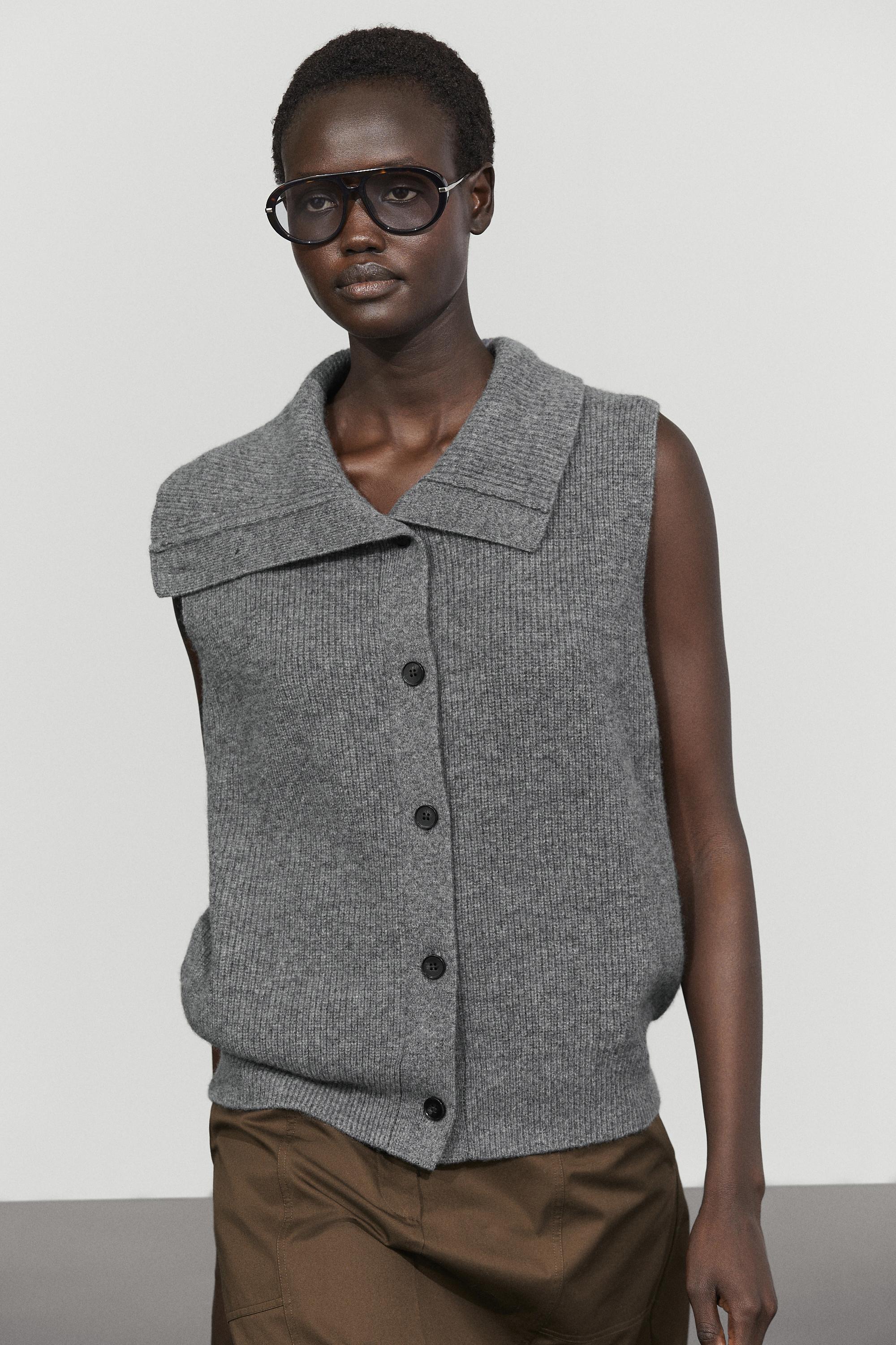 100% wool funnel neck knit vest — Cobalt