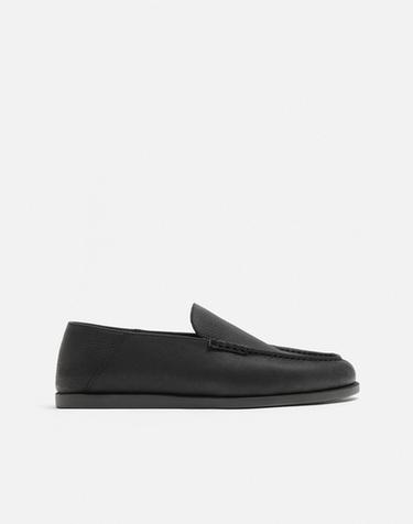 MOCASÍN PIEL CASUAL - Negro de Zara