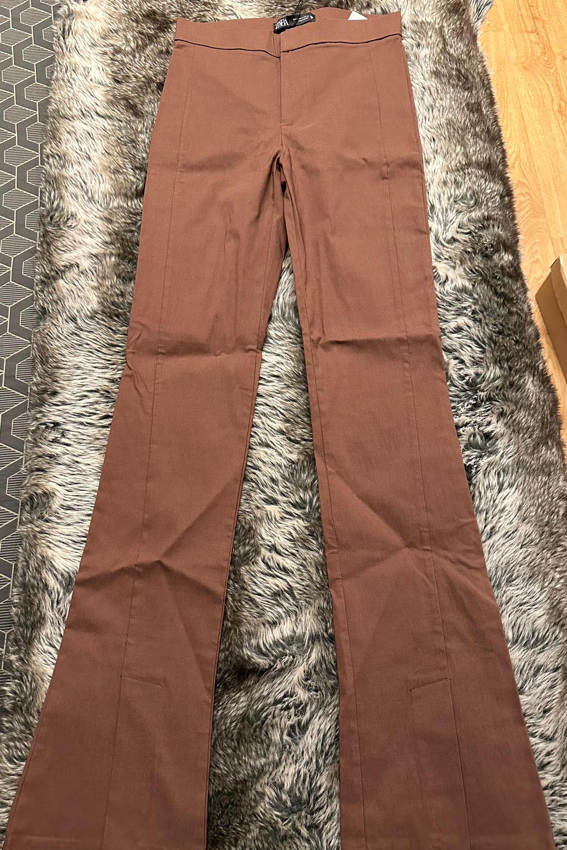 FULL-LENGTH SPLIT-HEM LEGGINGS