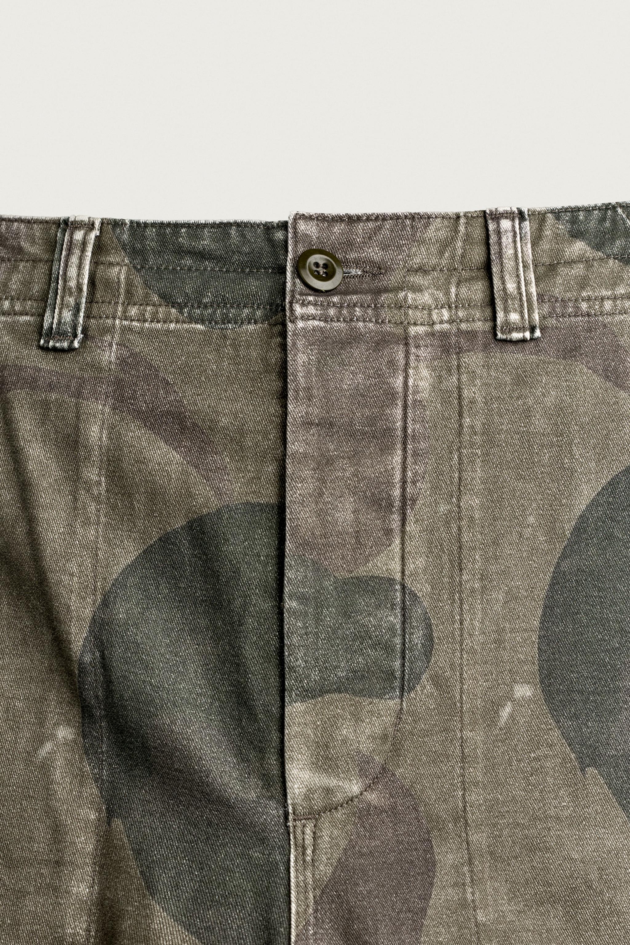 ABSTRACT PRINT CARGO JORTS