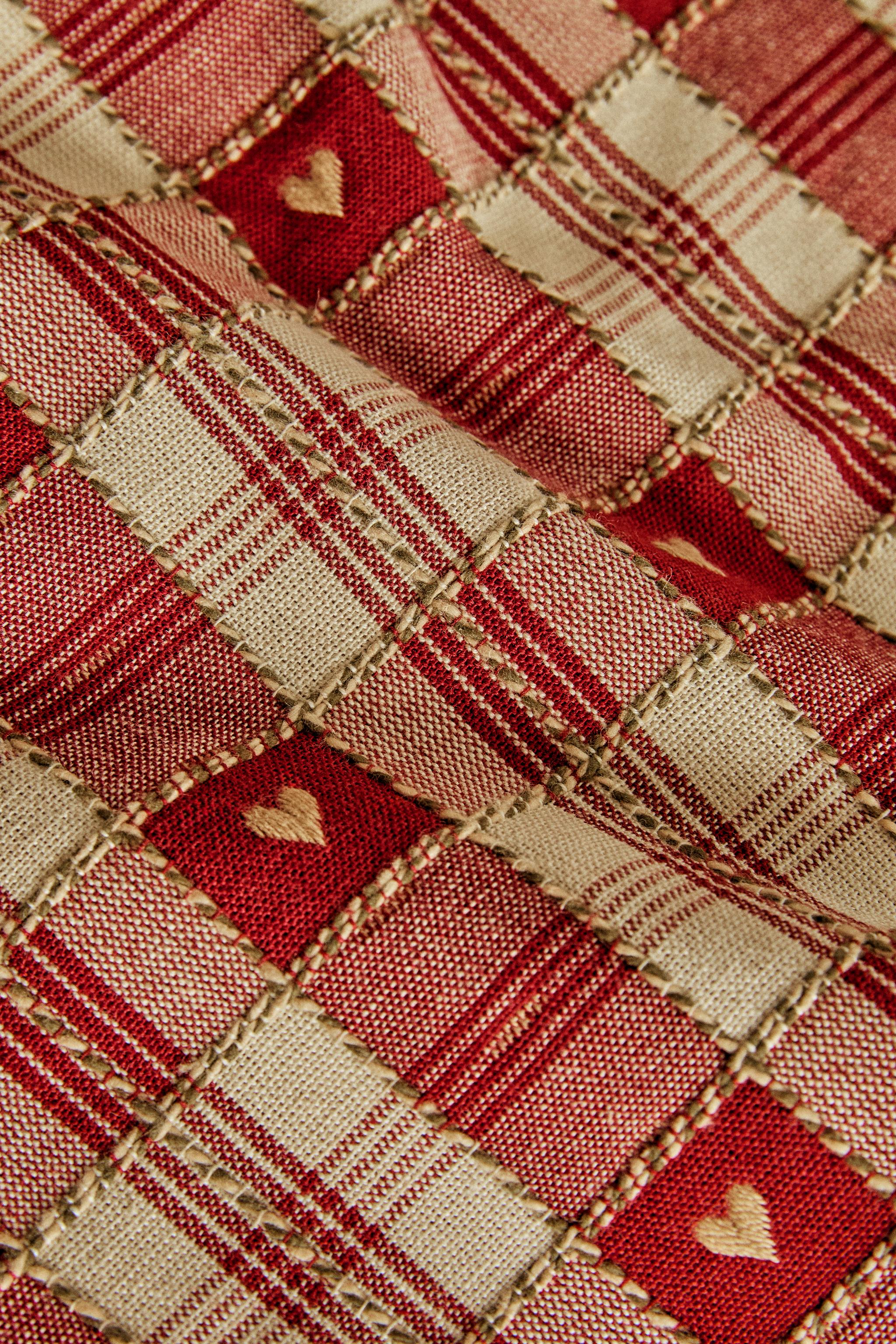 CHRISTMAS HEART CHECK COTTON TABLE RUNNER