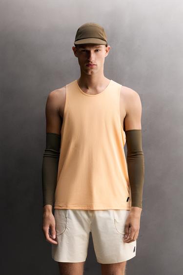 CAMISETA TANK LIGERA RUNNING - Naranja de Zara