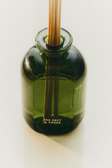 (185 ML) DIFFUSEUR À BÂTONNETS SEA SALT & CEDAR - MIDNIGHT BLUE de Zara - Image 4