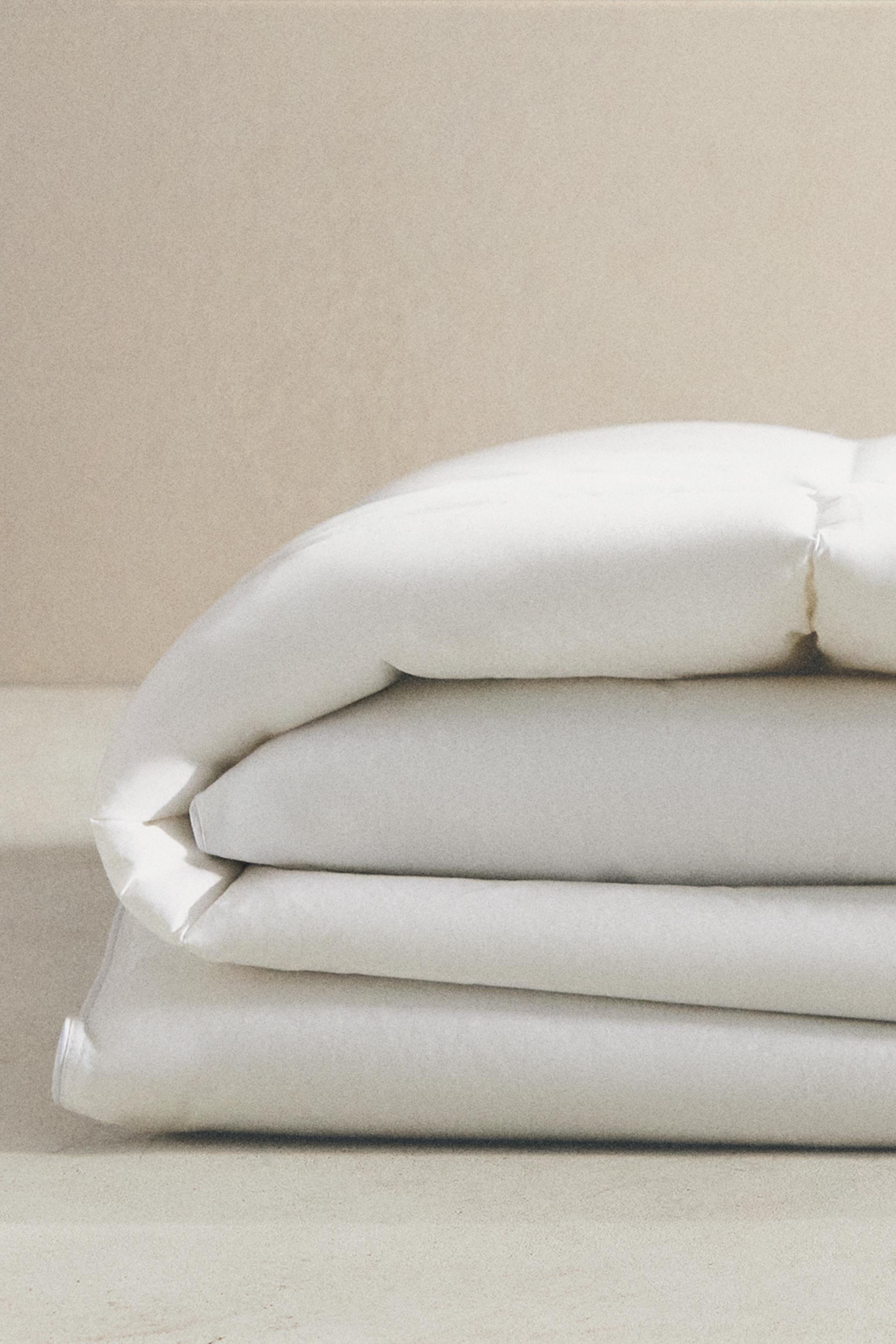 COUETTE MICROFIBRE EFFET PLUME (300 GxM²)