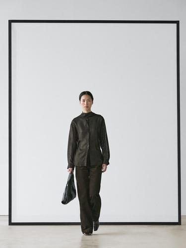 Camisa fuida cuello fular - Negro de Zara