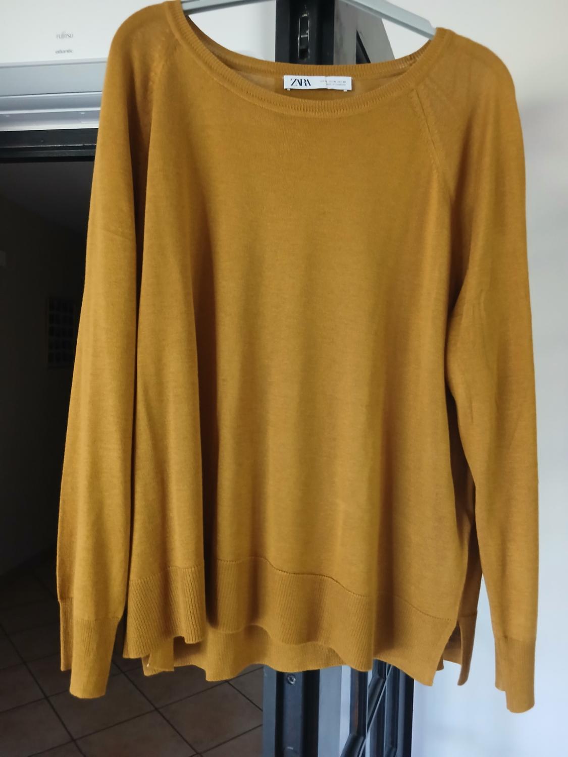 PLAIN FINE KNIT SWEATER