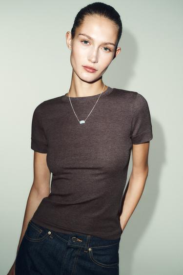 CAMISETA MINIMAL MANGA CORTA - Marrón vigoré de Zara