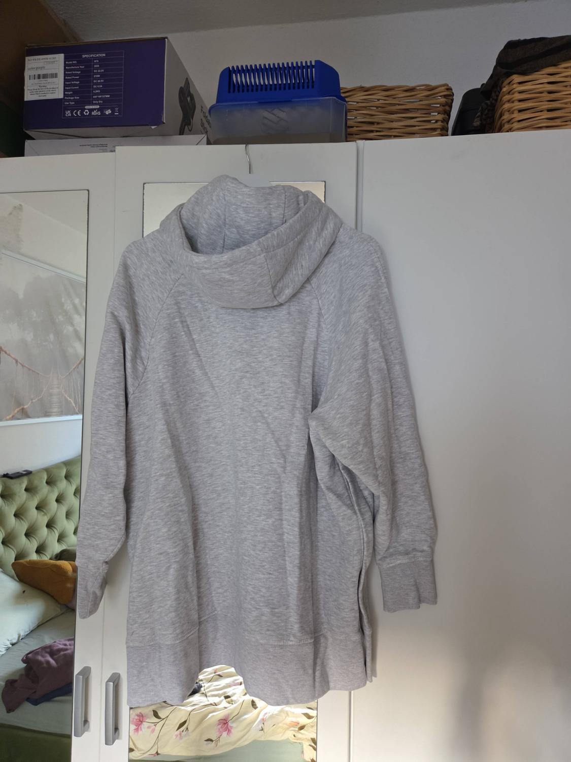 OVERSIZED ZIPPED SWEATSHIRT - Image 2