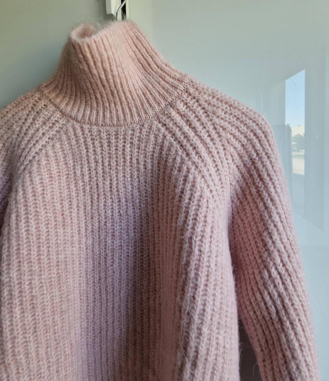 OVERSIZED KNIT SWEATER - Image 2
