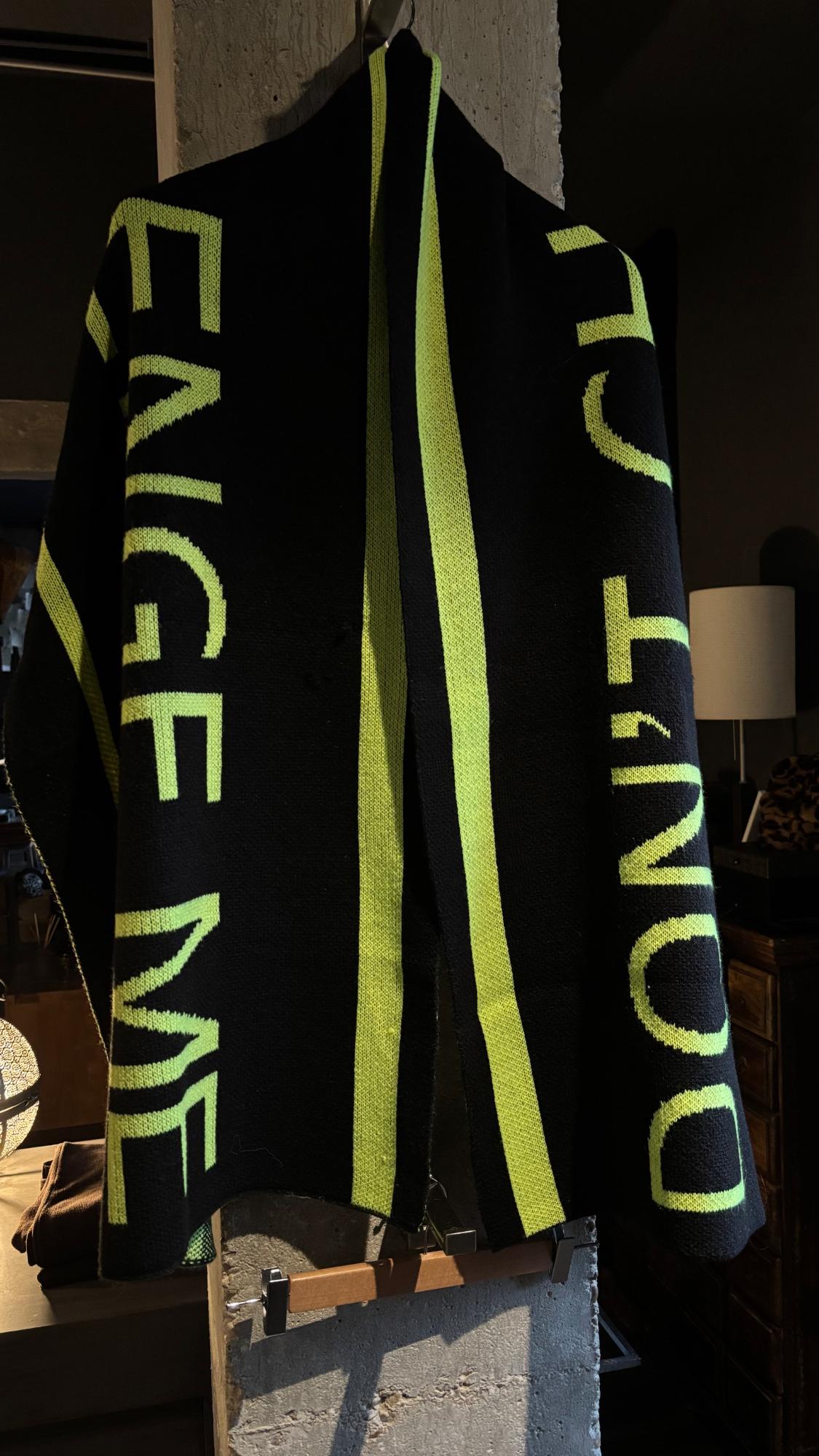 JACQUARD SCARF WITH SLOGAN - Image 4