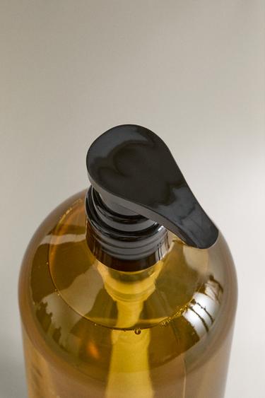 (1L) WHITE LOTUS LIQUID HAND SOAP - Intense red by Zara - Image 3