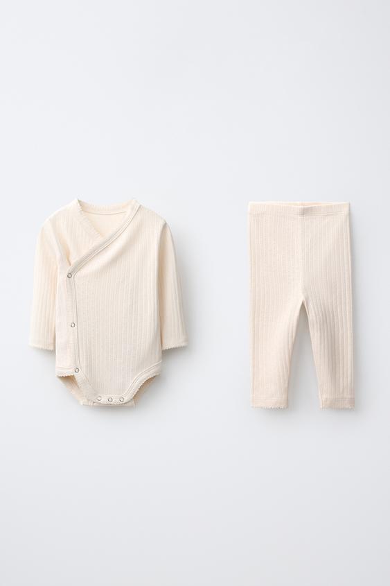 PACK BODY CRUZADO Y LEGGING POINTELLE PESPUNTES - Crudo de Zara - Imagen 0