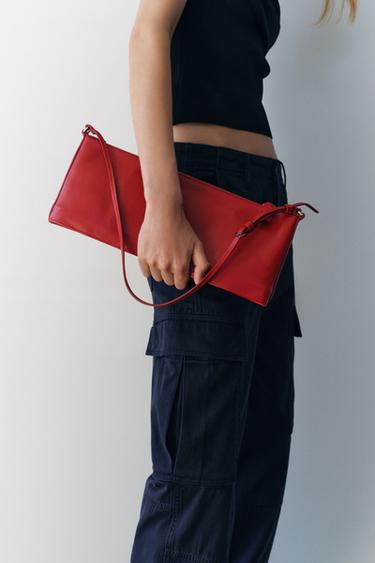 КОЖАНАЯ СУМКА С ПЛЕЧЕВЫМ РЕМНЕМ — Красный от Zara — изображение 0
