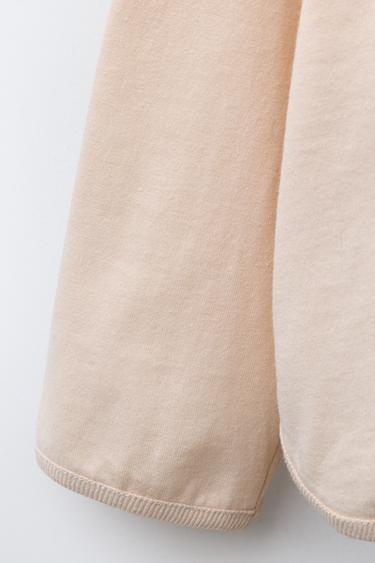 T-SHIRT AVEC INSCRIPTION ET PIÈCES - Rose clair de Zara - Image 3
