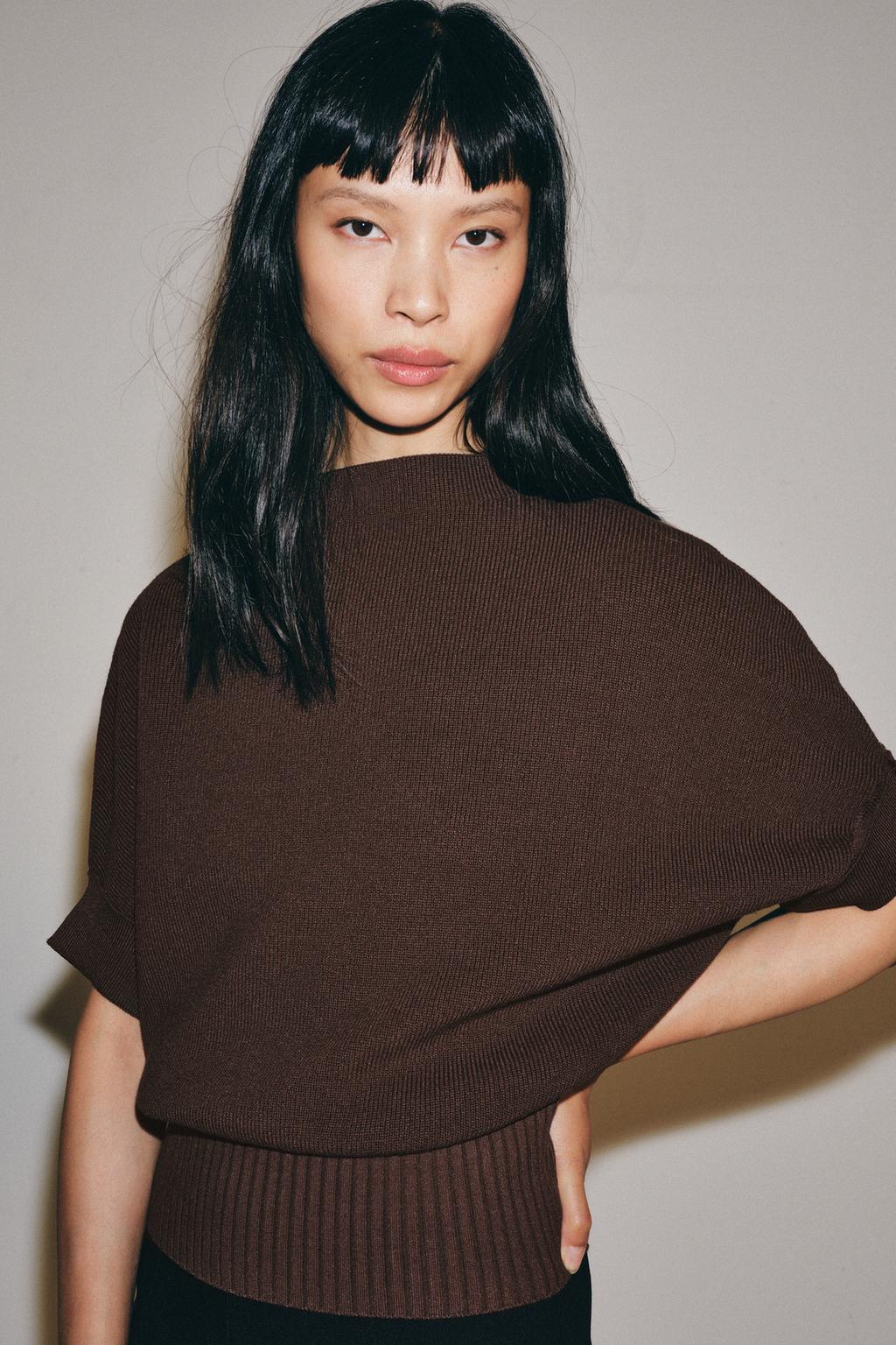 FITTED WAIST KNIT TOP