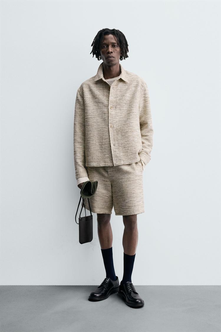 TEXTURED CONTRAST BERMUDA SHORTS