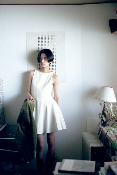 러플 미니 원피스 - Zara의 화이트 - 이미지 0