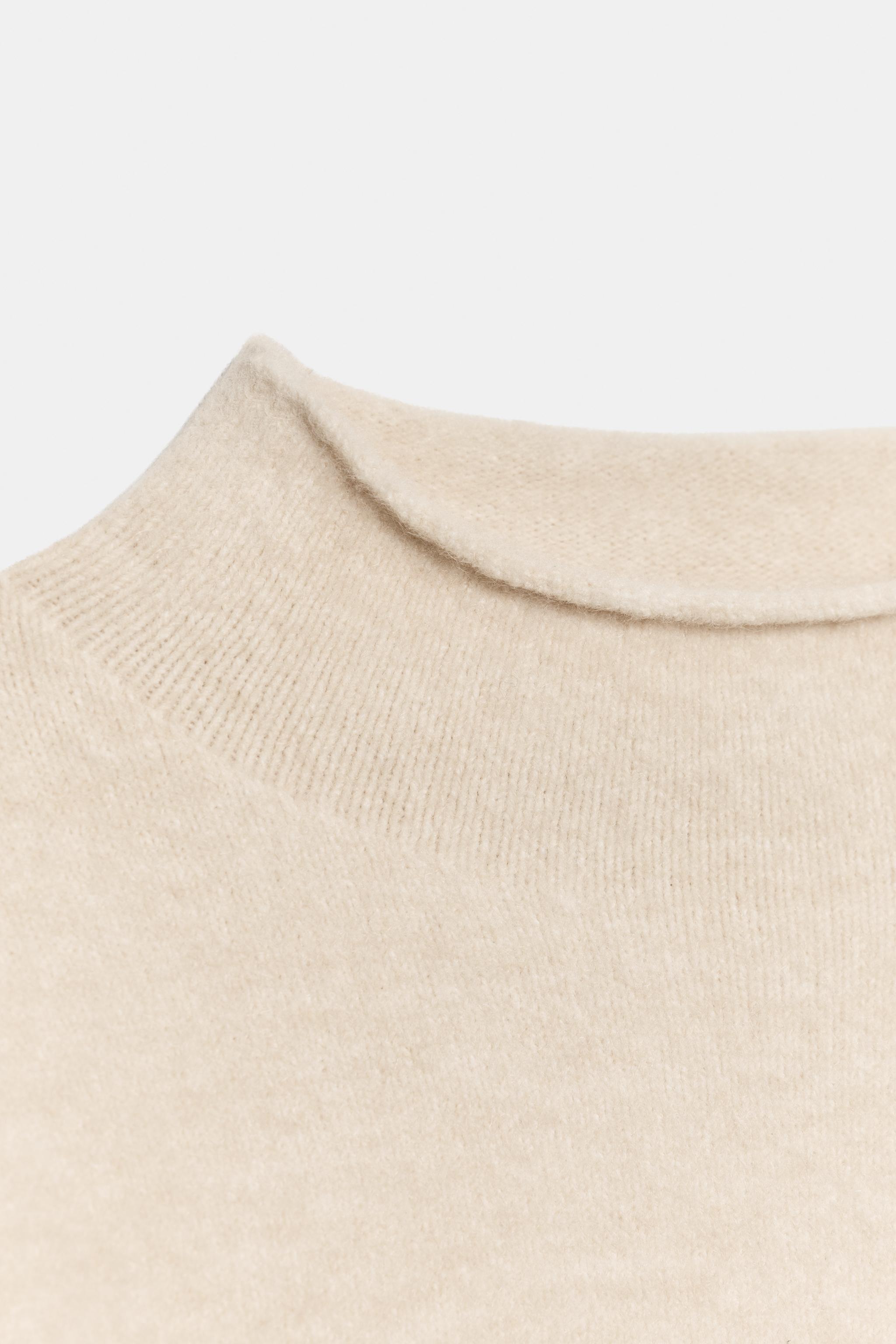 SOFT HIGH-NECK KNIT JUMPER