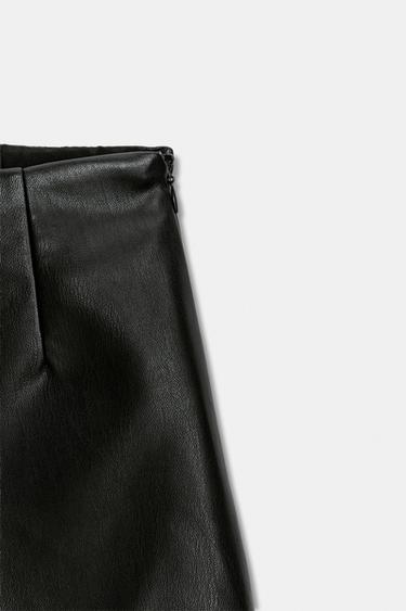 SHORT TAILLE HAUTE EN MATIÈRE SYNTHÉTIQUE - Noir de Zara - Image 4