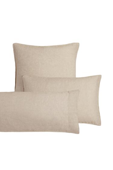 FRONHA DE TRAVESSEIRO DE LINHO LAVADO (160 GxM²) - Bege-claro da Zara