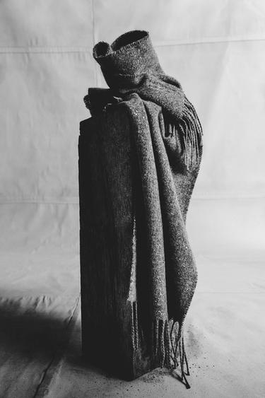 BOTONATO STRUKTÚRÁS SÁL – Szürke a ZARA-tól