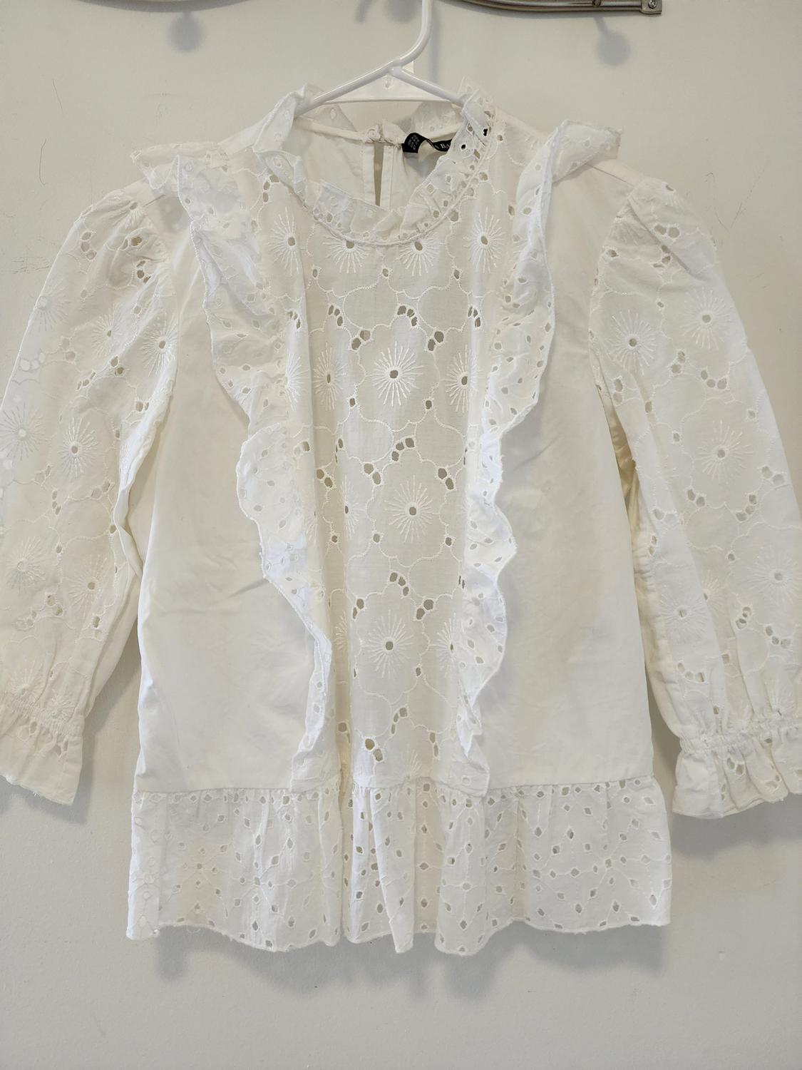 EYELET EMBROIDERED BLOUSE